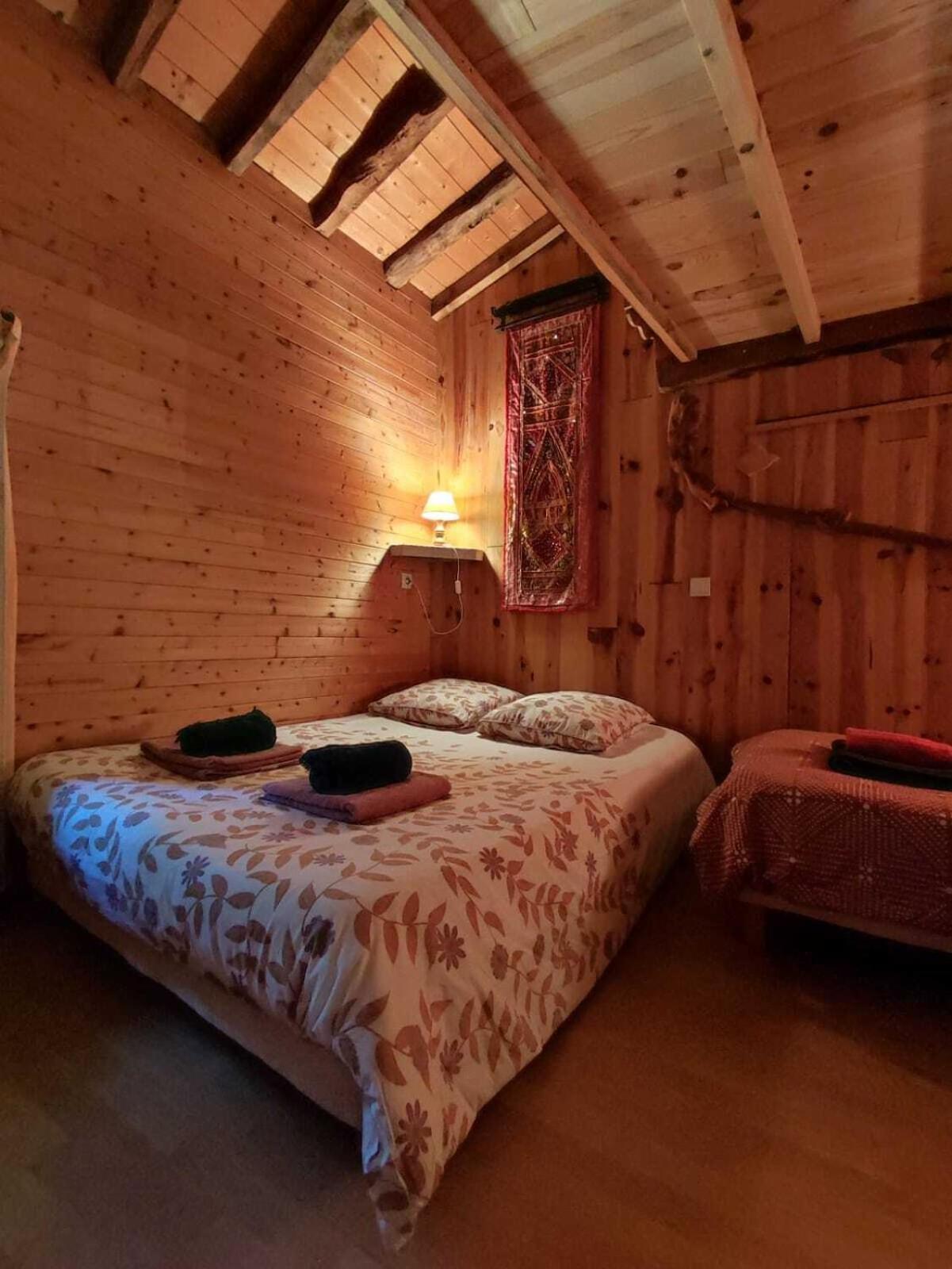 Gites Des Esselards Yzeron Cameră foto